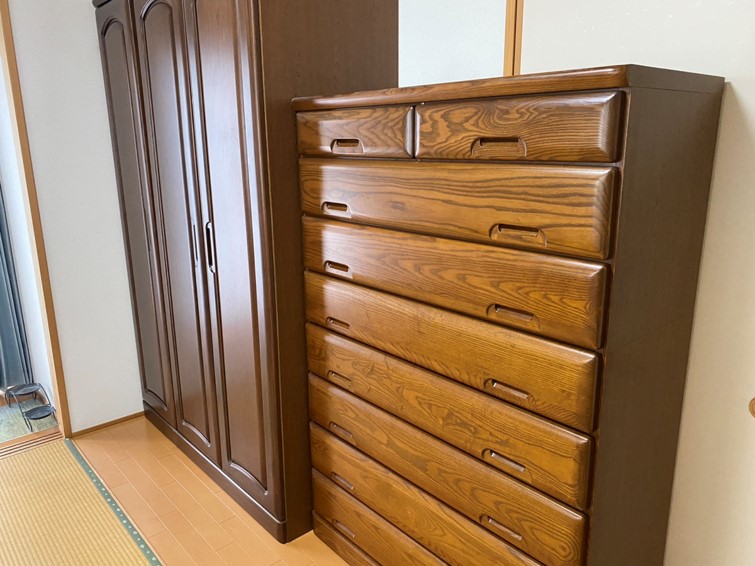 名古屋市中川区Y様の生前整理でタンスとサイドボードの処分と小物の片付け画像